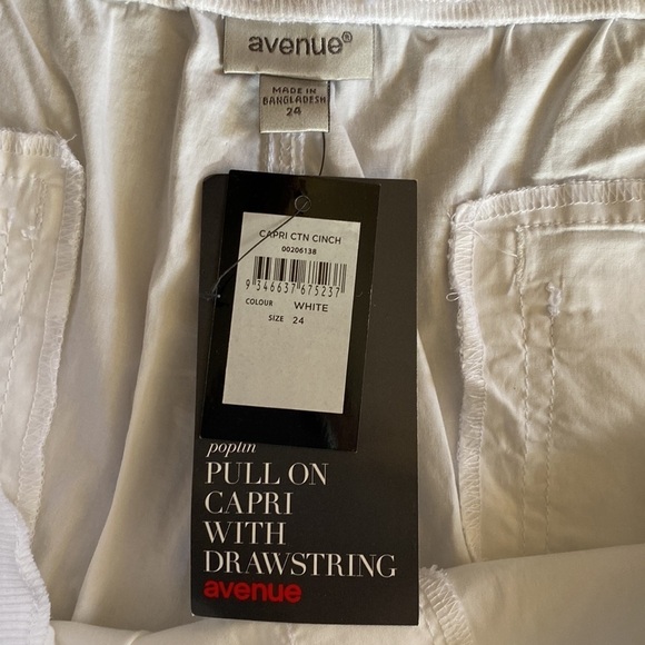 AVENUE white poplin pull on capri with drawstring waist cropped pants - Picture 6 of 8
